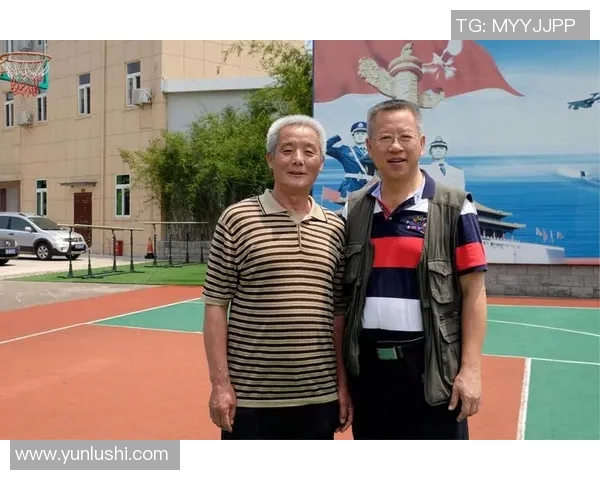 足球明星退役后重返故乡球场续写传奇人生与家乡情怀 足球明星退役后重返故乡球场续写传奇人生与家乡情怀