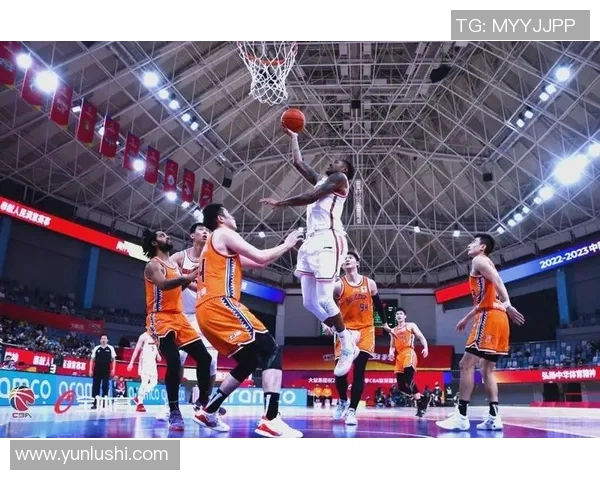 2019年CBA山东队与新疆队激战回顾精彩瞬间与赛场亮点分析